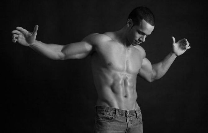 mees, kes soovib suurendada peenise suurust